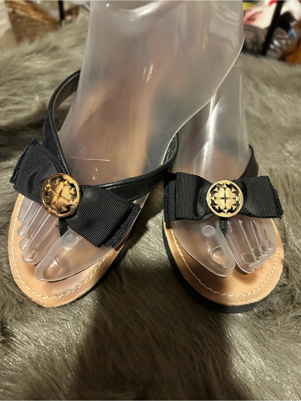 Kate Spade New York Spade Thong Sandals. 7.5